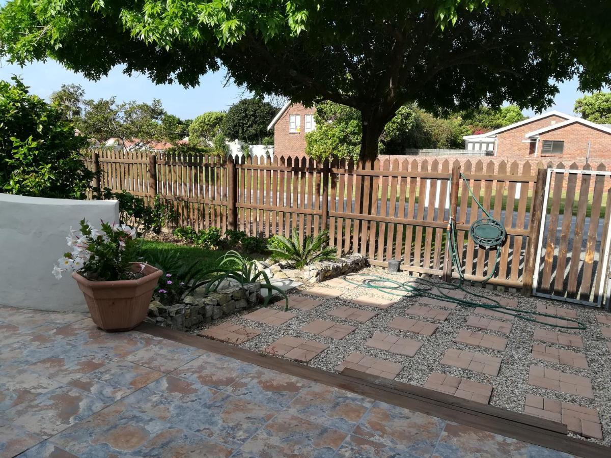 Longships Sanctuary Bed and Breakfast Plettenberg Bay Exteriör bild
